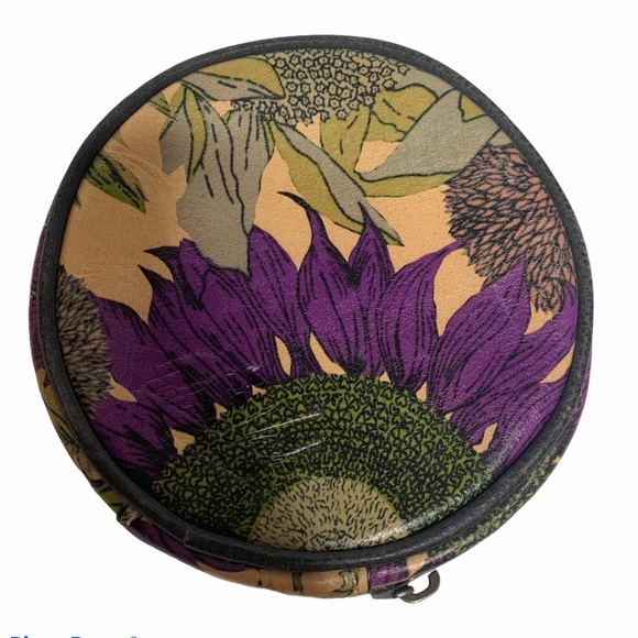 Accessories - Unbranded Floral Round Coin/Make Up Case